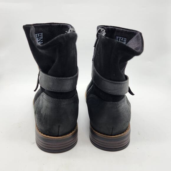 Clarks Camzin Strap Ankle Boots Black Leather Side Zip Buckle Bootie Size 8.5M - Picture 7 of 10
